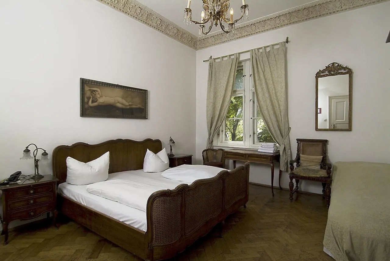 Hotel Mariandl Munich